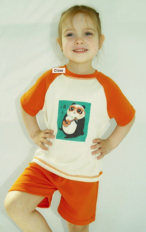 Костюм оранжевый (футболка/шорты) Панда со скейтбордом молоко-серый Bondini
